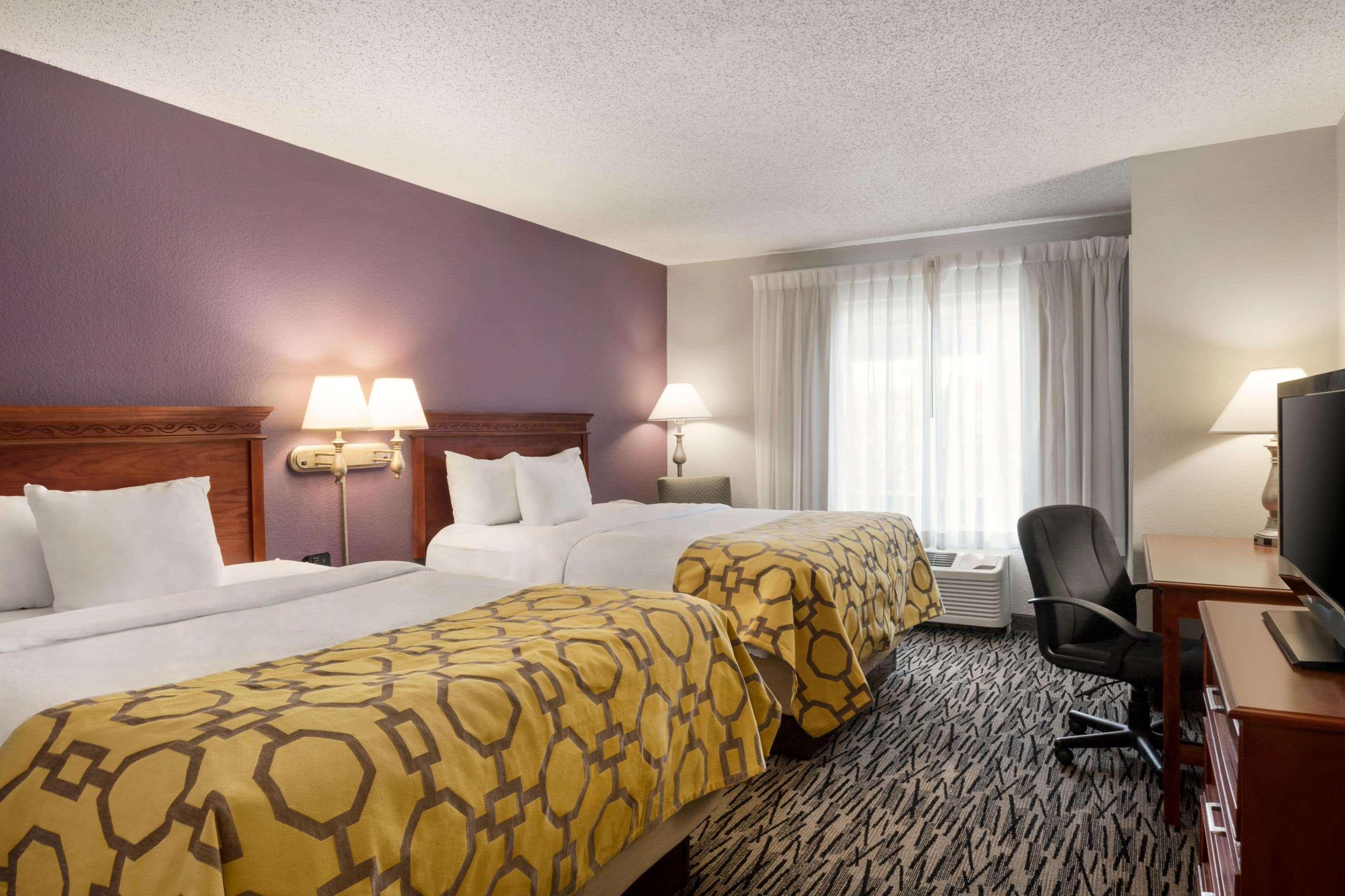 Baymont By Wyndham Springfield I-44 Hotel Bagian luar foto
