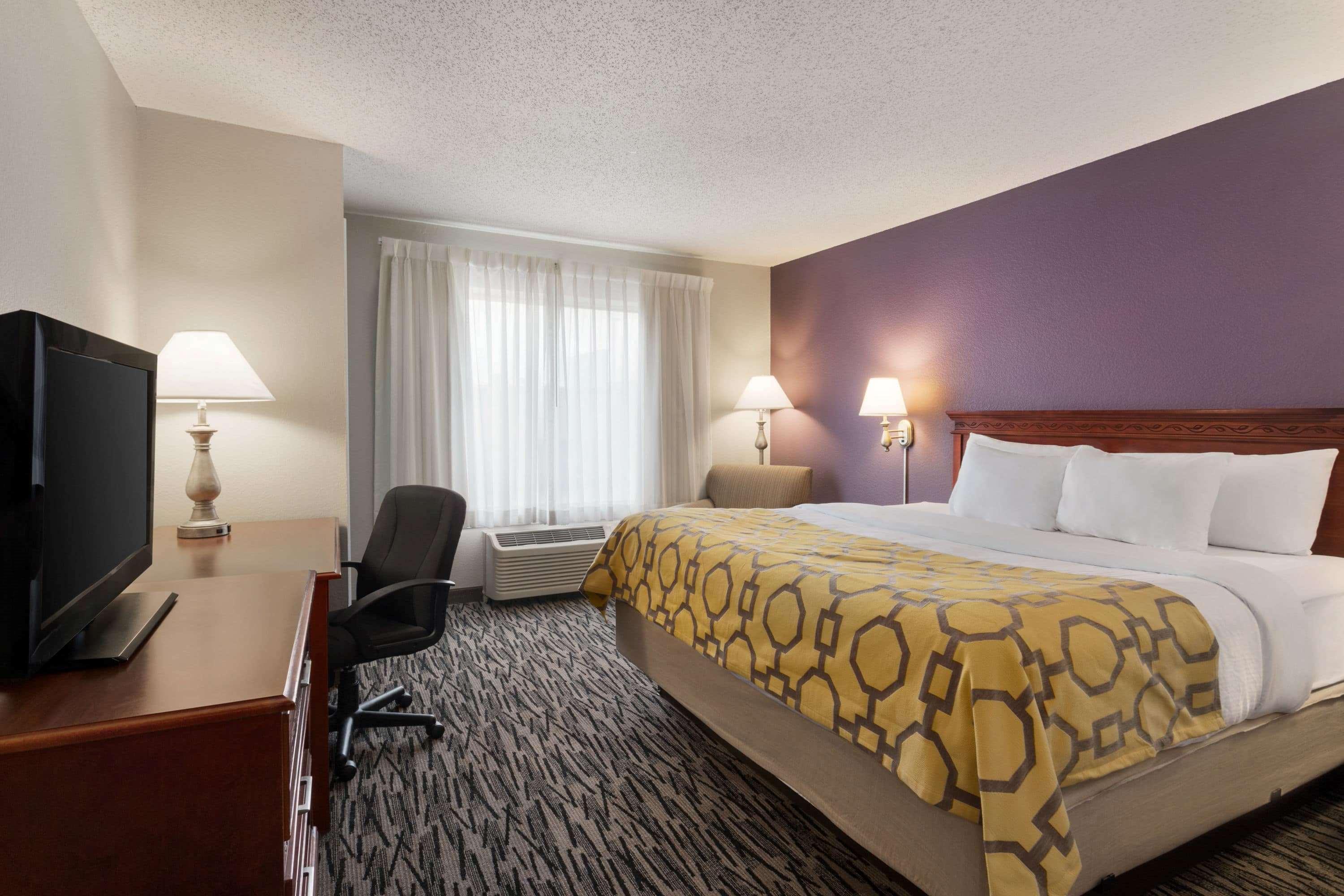 Baymont By Wyndham Springfield I-44 Hotel Bagian luar foto