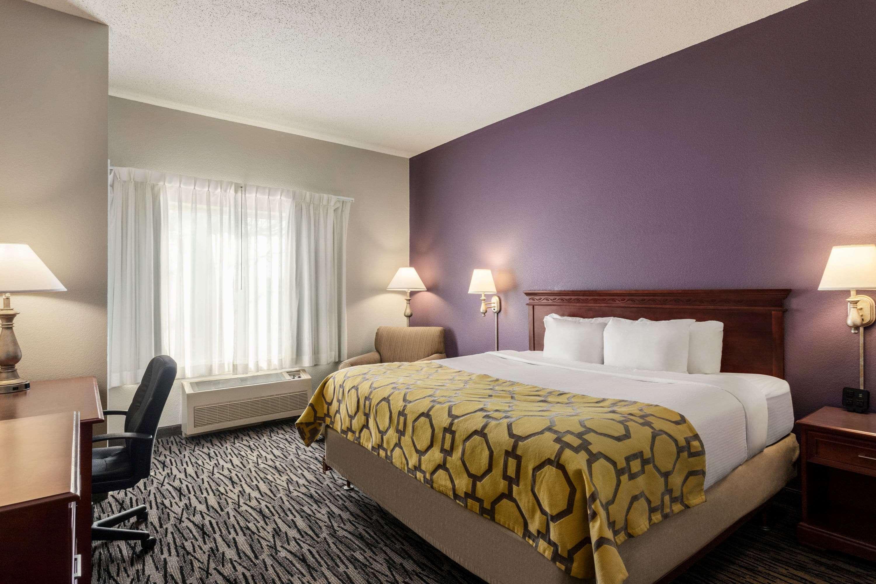 Baymont By Wyndham Springfield I-44 Hotel Bagian luar foto