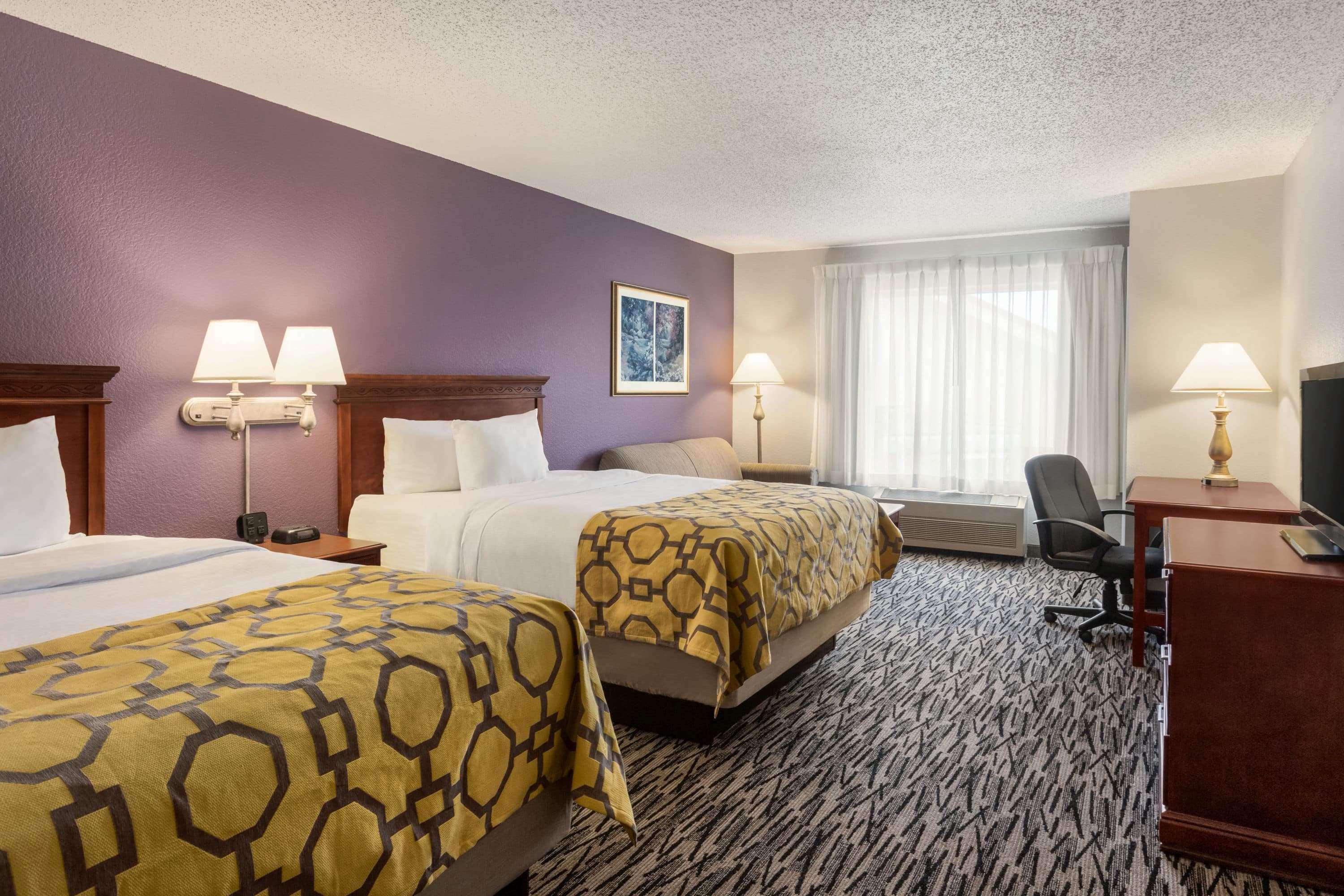 Baymont By Wyndham Springfield I-44 Hotel Bagian luar foto