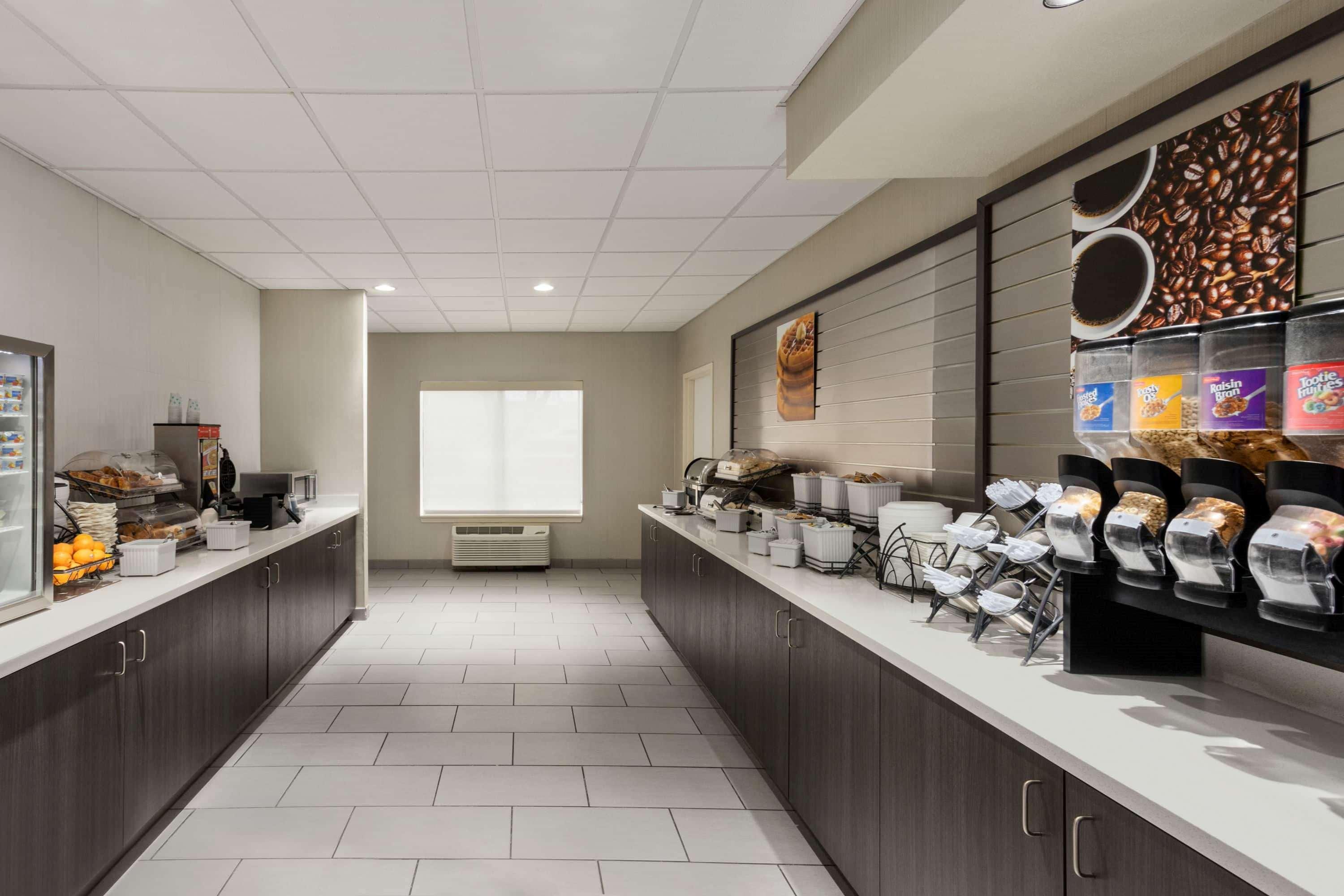 Baymont By Wyndham Springfield I-44 Hotel Bagian luar foto