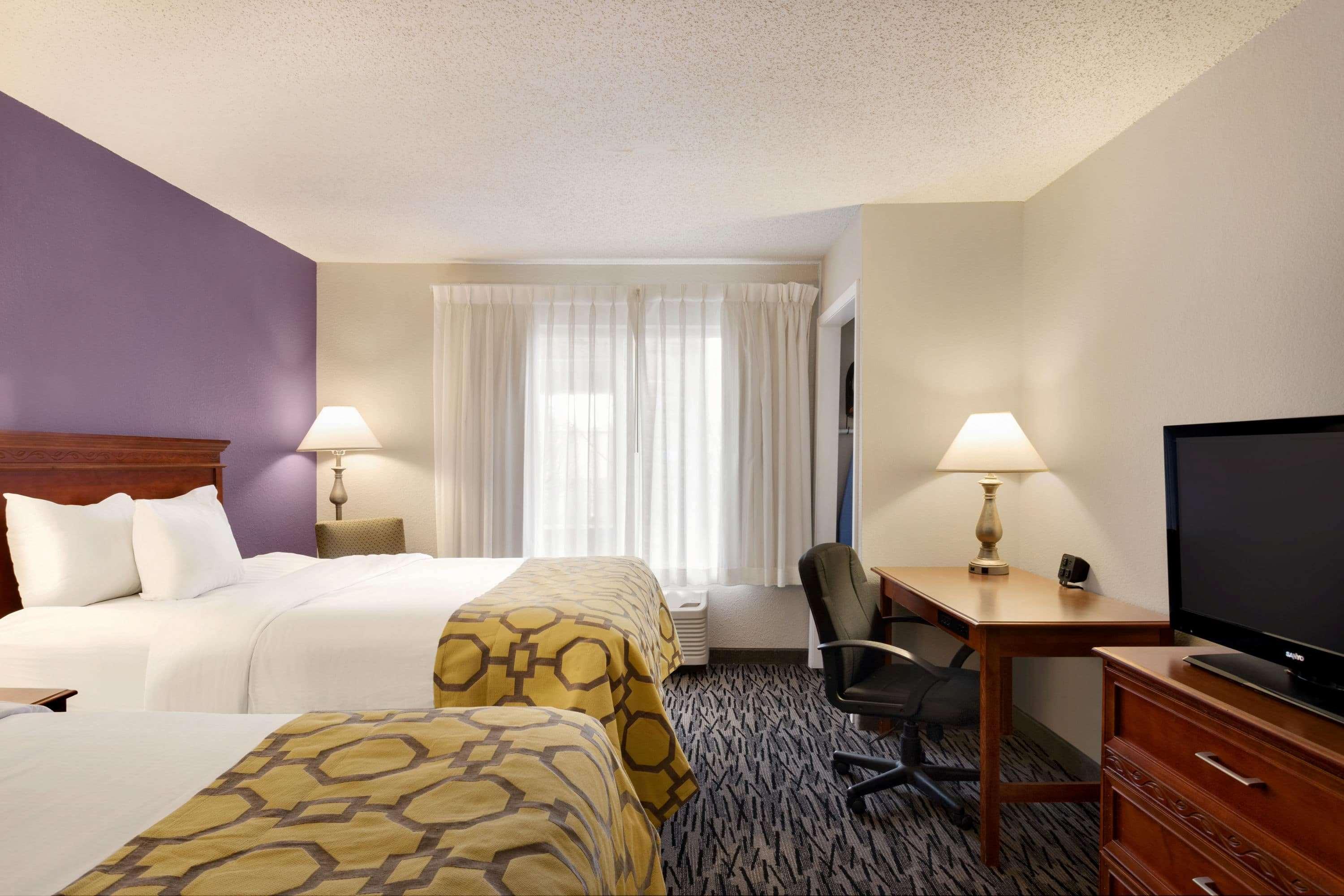 Baymont By Wyndham Springfield I-44 Hotel Bagian luar foto